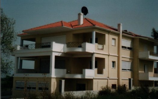 Πωλείται εκπληκτική βίλα κοντά στην Πρέβεζα και αποτελείται από τρεις ανεξάρτητους ορόφους