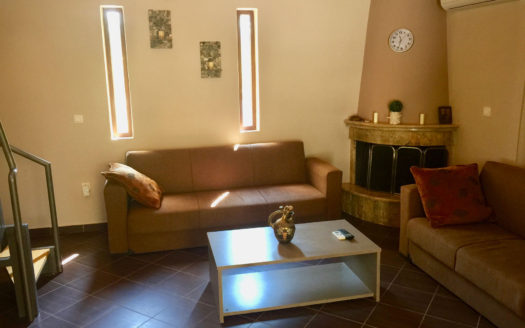 For sale two independent houses that are built on an area of 5 acres, in the area of Rouga-Paliampela Aitoloakarnania