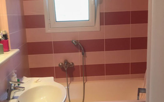 Πωλείται μονοκατοικία στην Καμαρίνα, με θέα θάλασσα, σε οικόπεδο 280 τμ