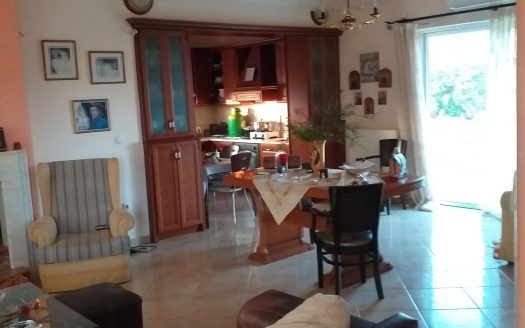 Μονοκατοικία  143 τμ συν ημιυπόγειο προς πώληση