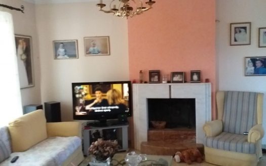 Μονοκατοικία  143 τμ συν ημιυπόγειο προς πώληση