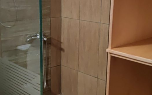 Πωλείται στο Νεοχώρι διώροφη οικοδομή σε οικόπεδο  4 στρεμμάτων