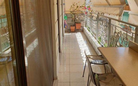 Πωλείται οροφοδιαμέρισμα 70 τμ στον Νέο Κόσμο